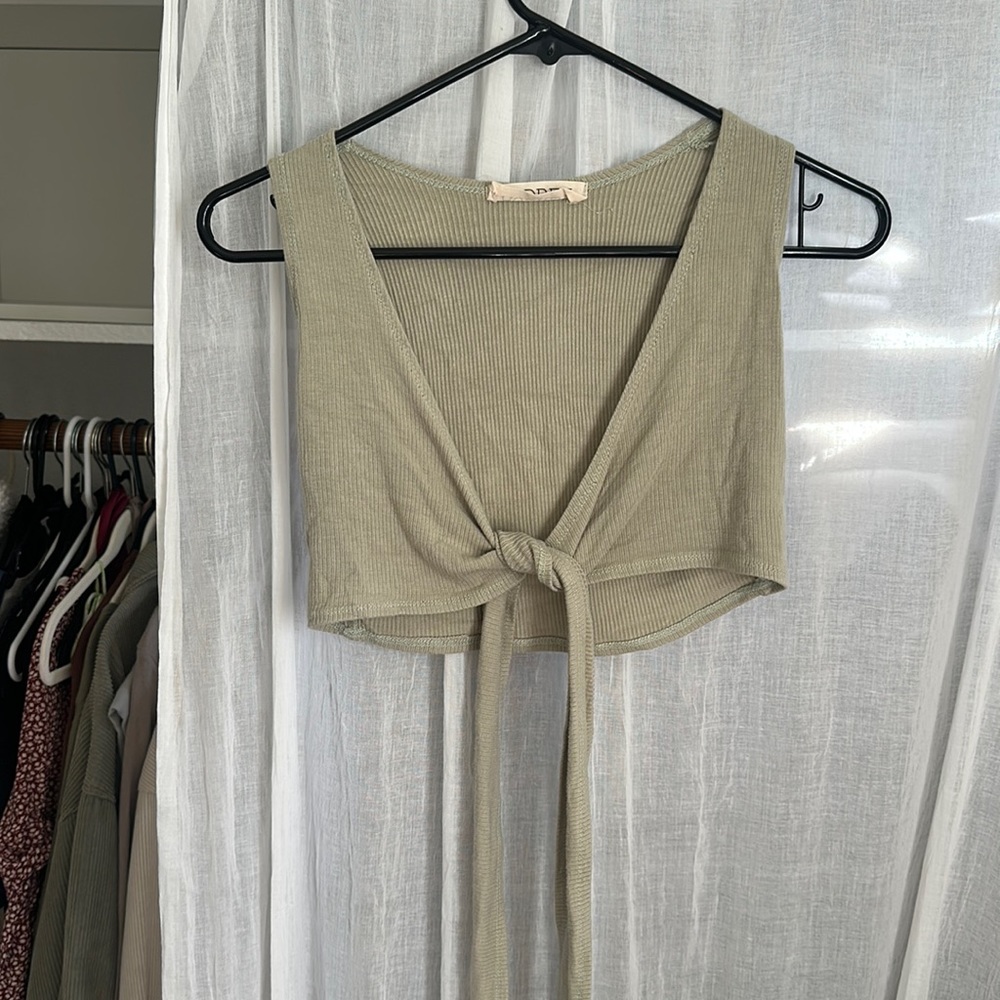 Audrey 3+1 Crop tie front
